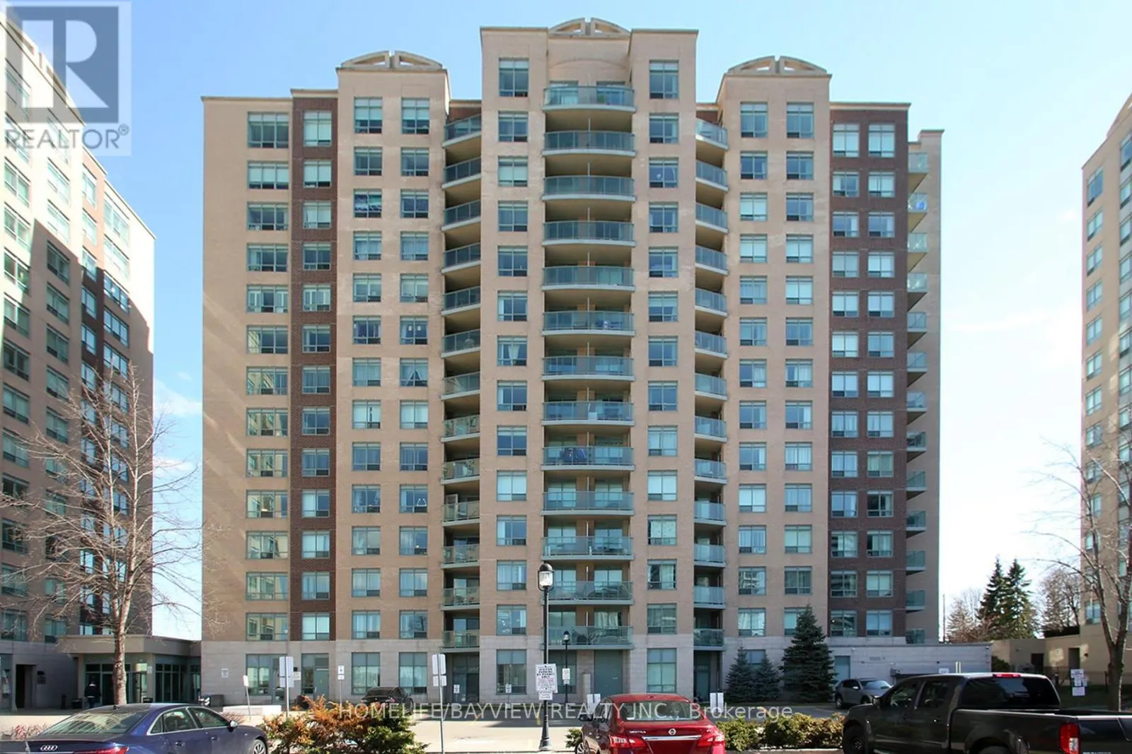 PH12 - 23 ONEIDA CRESCENT