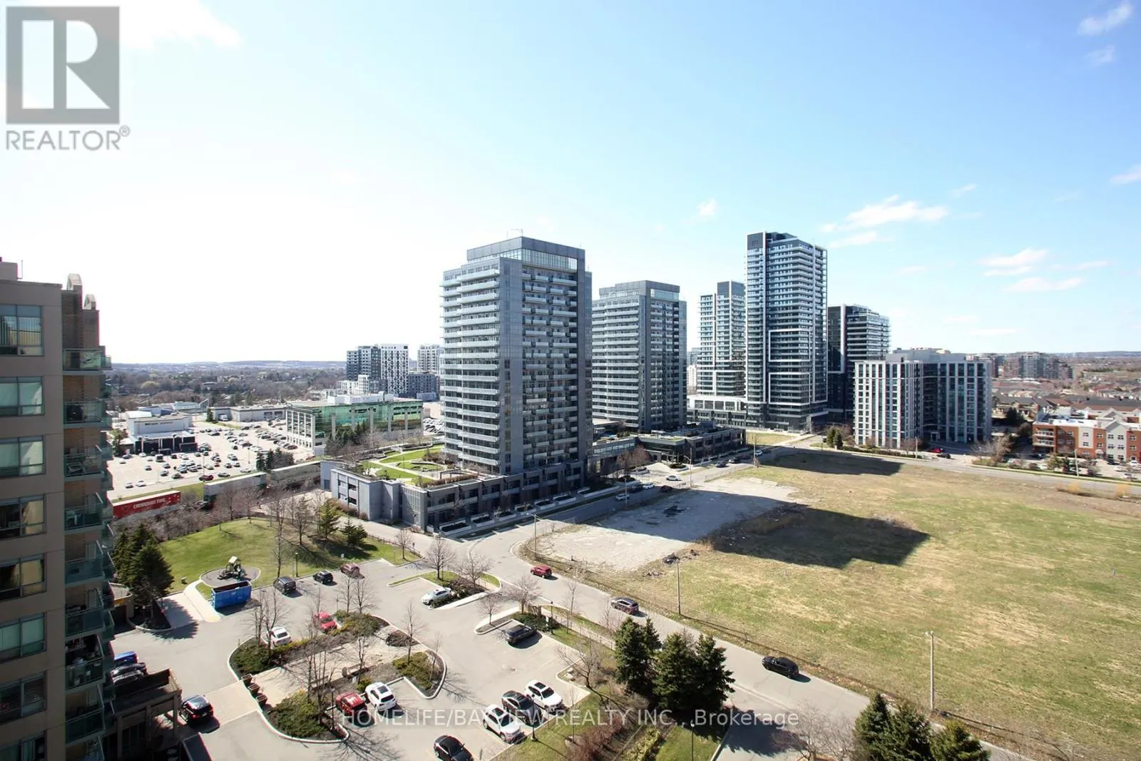 PH12 - 23 ONEIDA CRESCENT