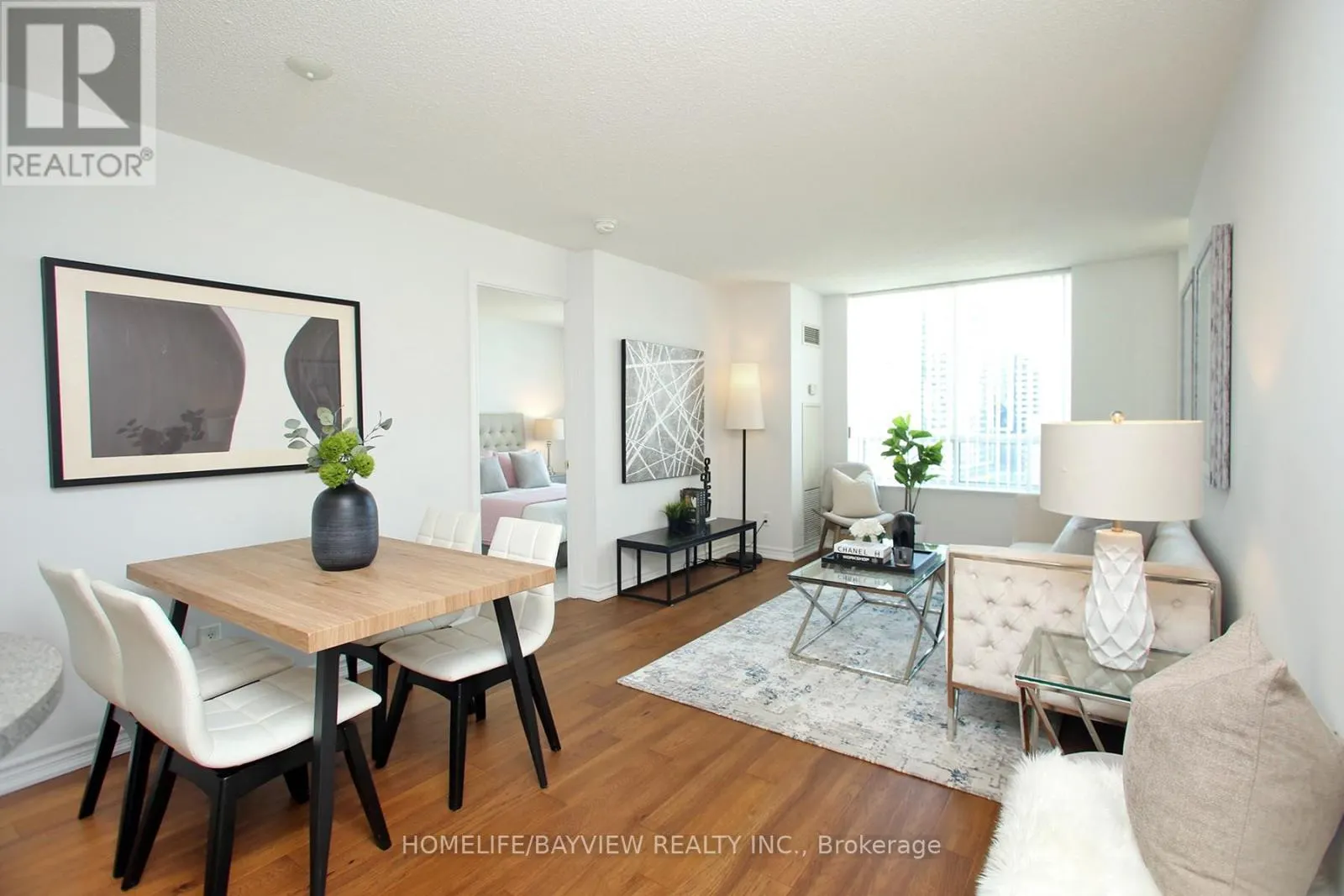 PH12 - 23 ONEIDA CRESCENT