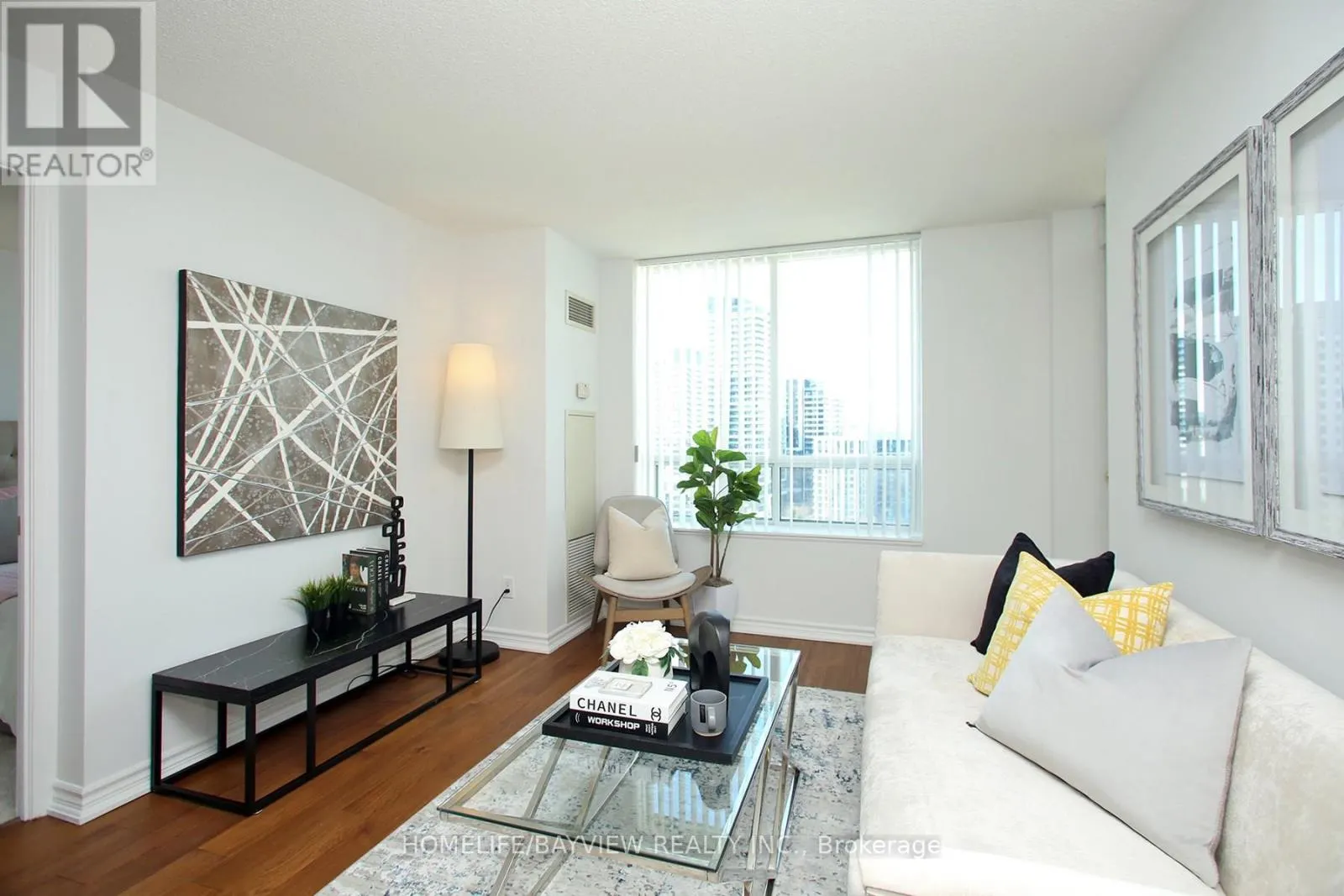 PH12 - 23 ONEIDA CRESCENT