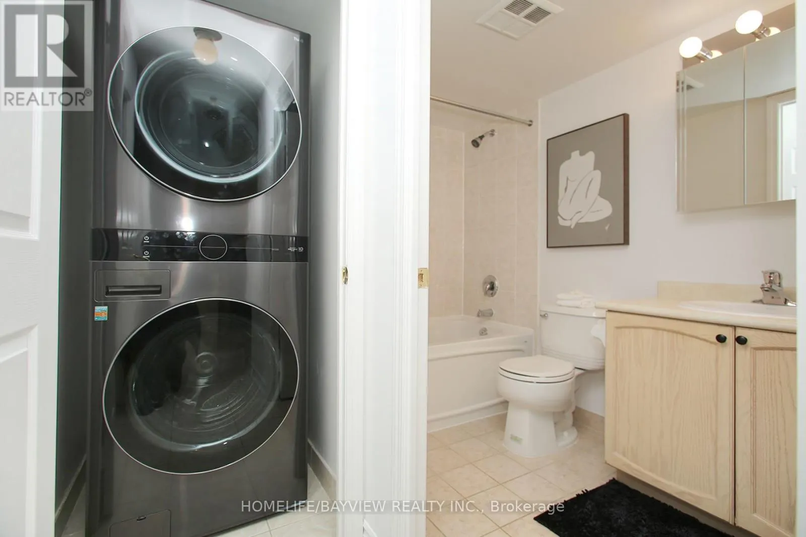 PH12 - 23 ONEIDA CRESCENT