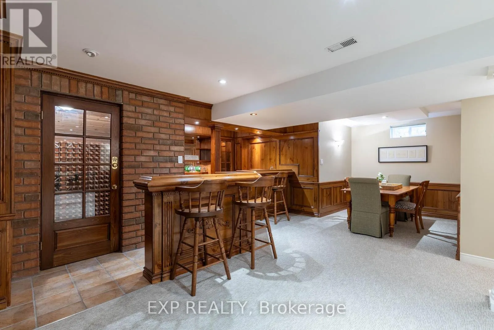 85 WILLIS DRIVE