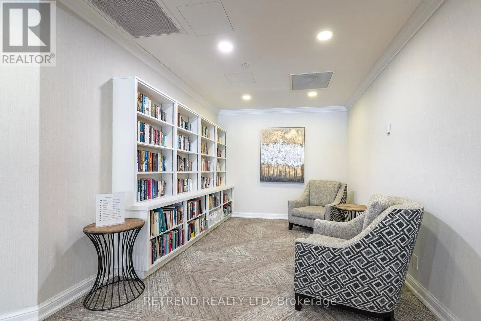 826 - 32 CLARISSA DRIVE