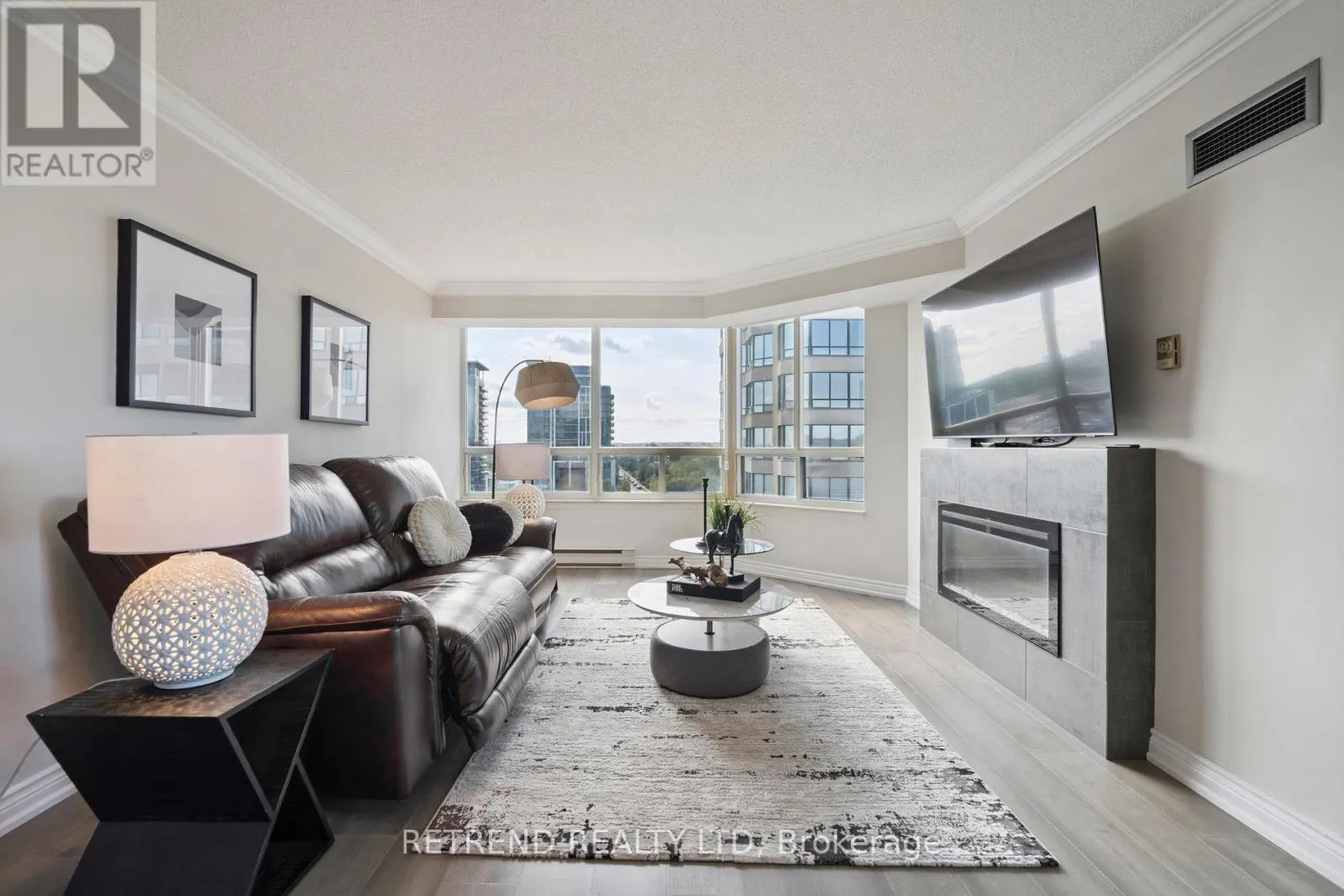 826 - 32 CLARISSA DRIVE