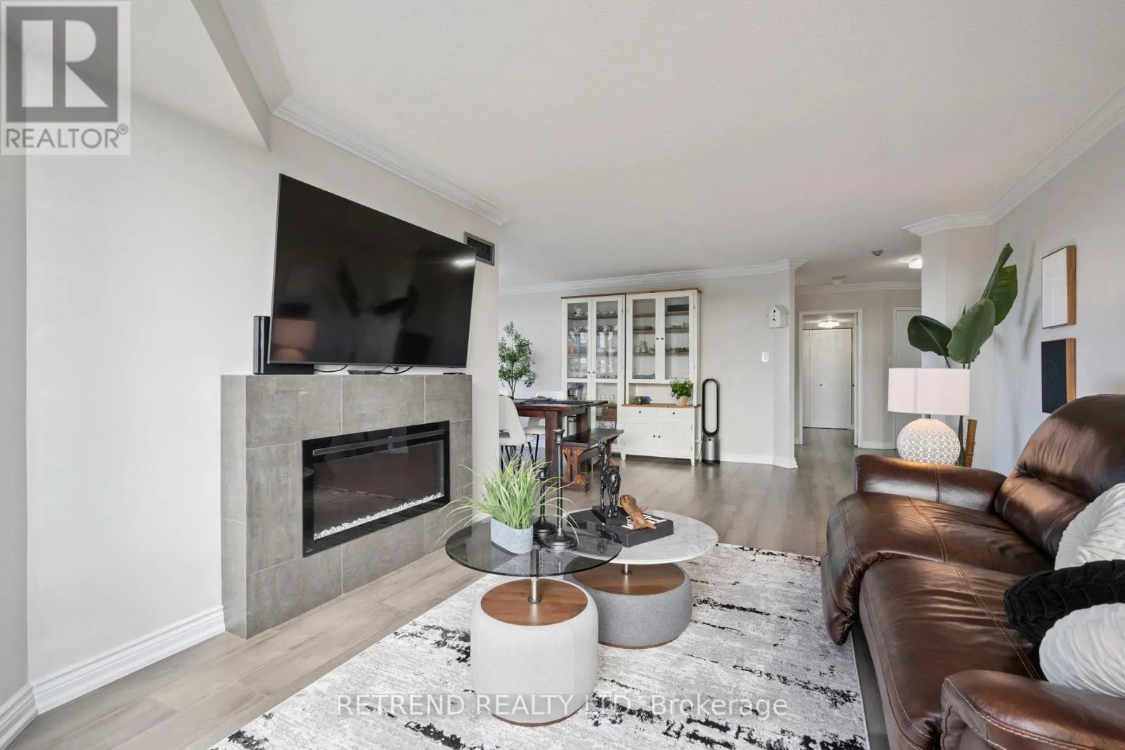 826 - 32 CLARISSA DRIVE