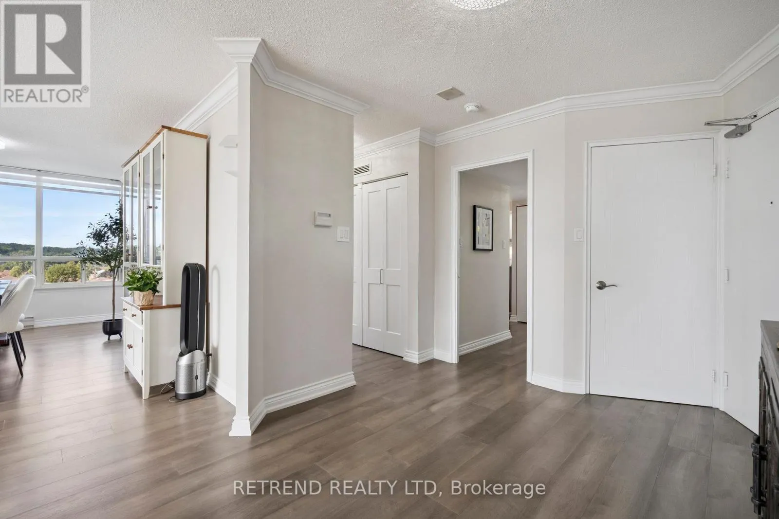 826 - 32 CLARISSA DRIVE