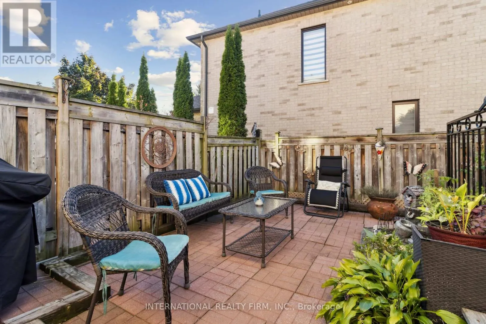 76 TIMBERWOLF CRESCENT