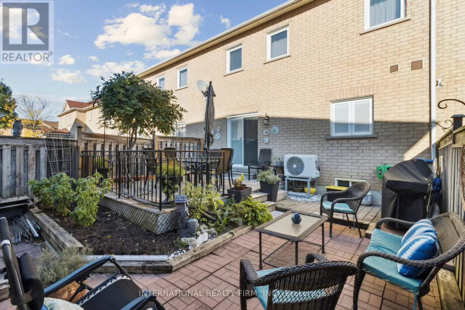 76 TIMBERWOLF CRESCENT
