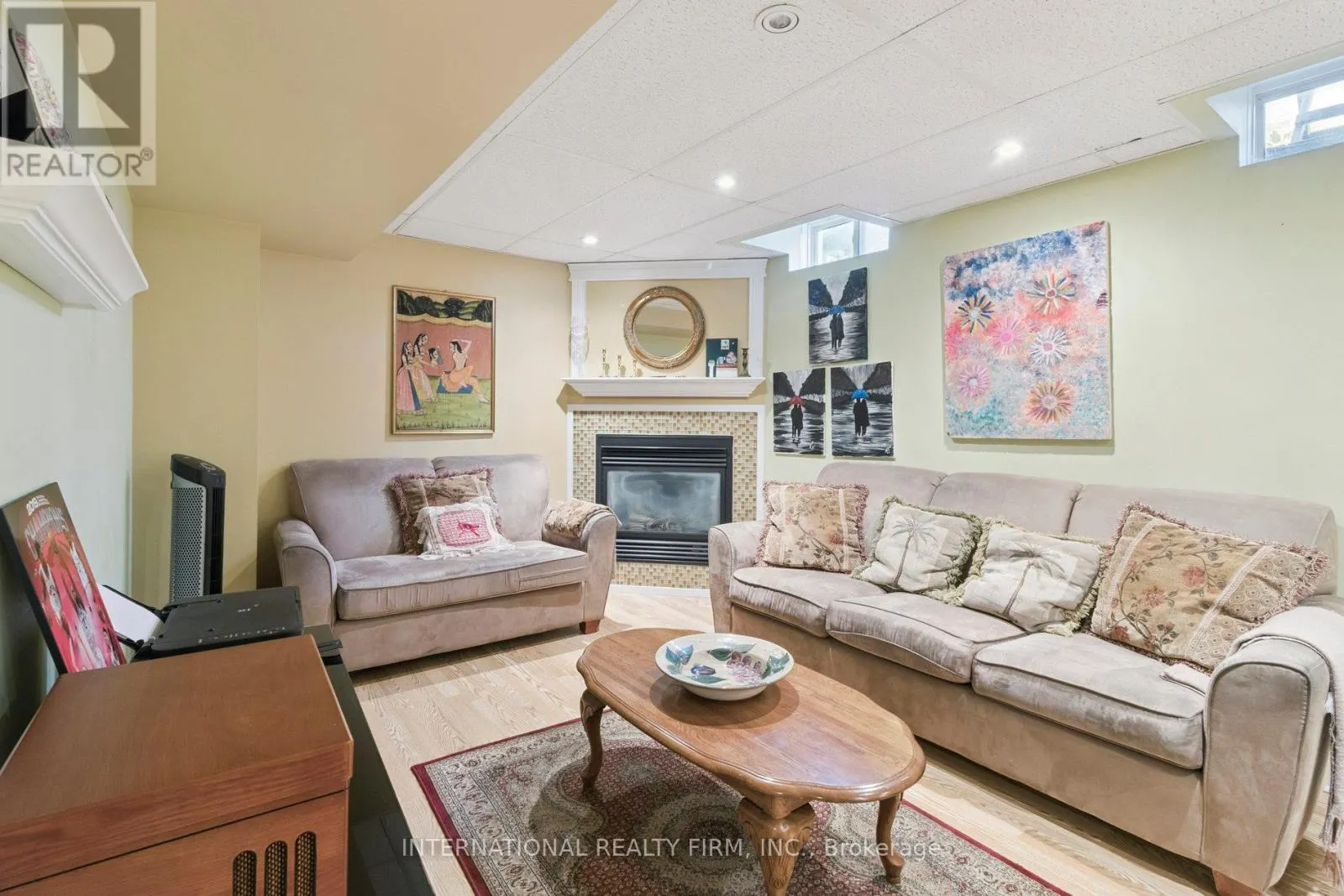 76 TIMBERWOLF CRESCENT