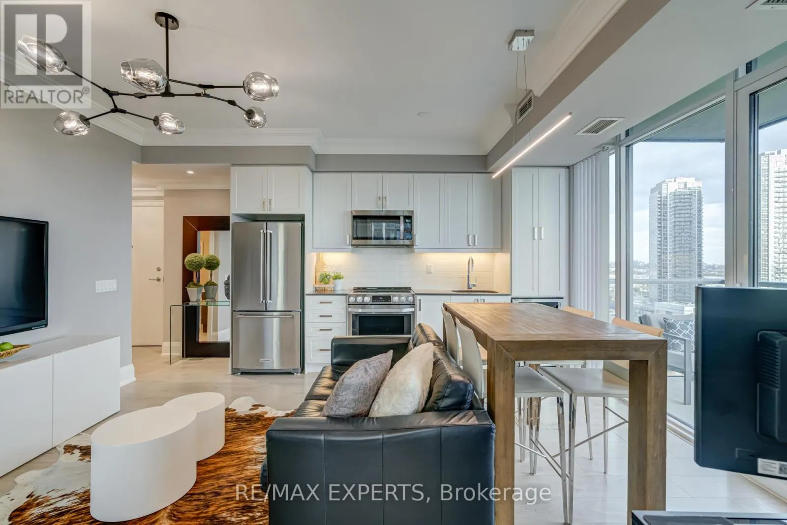 2106 - 7895 JANE STREET