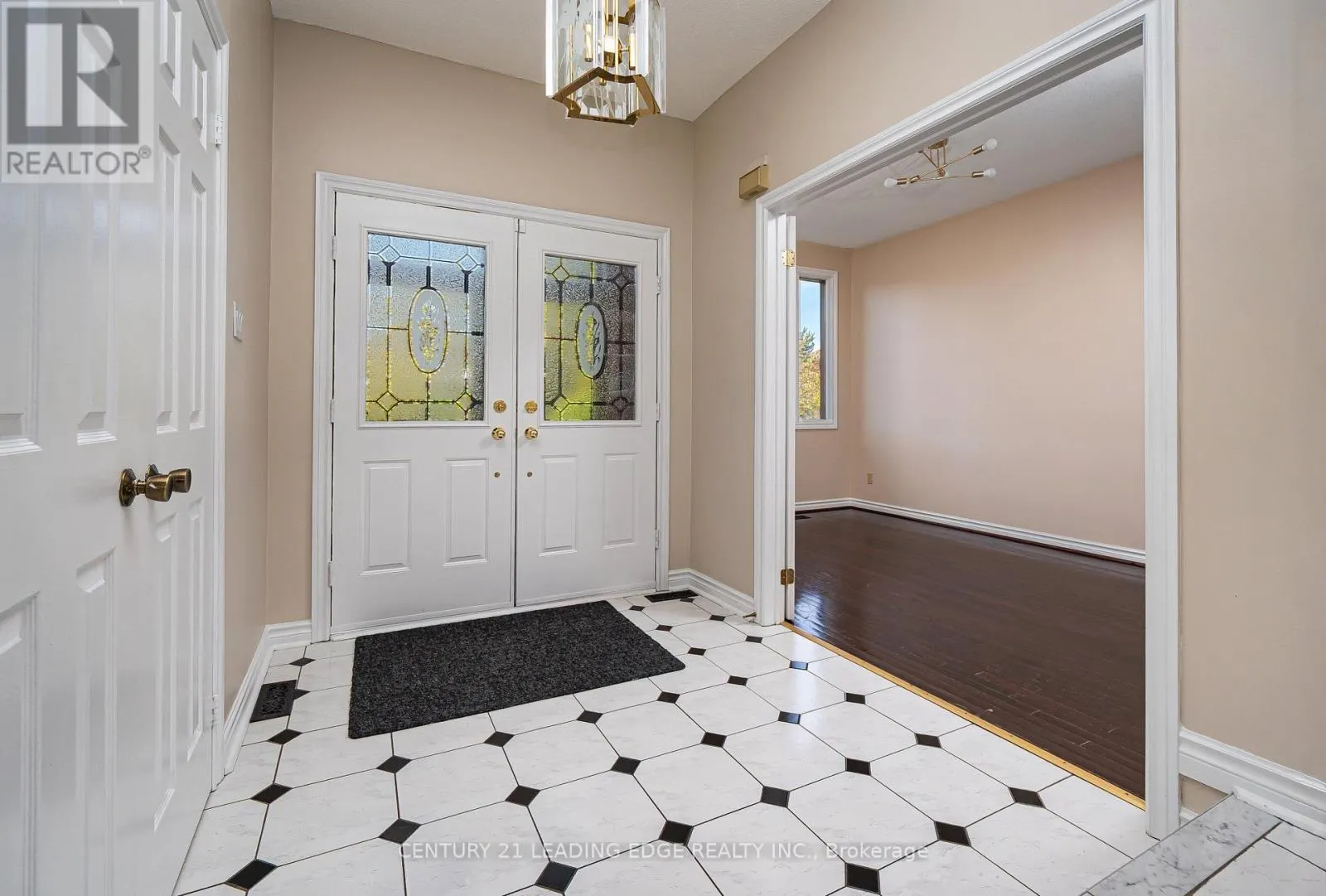 7 DELANCEY CRESCENT
