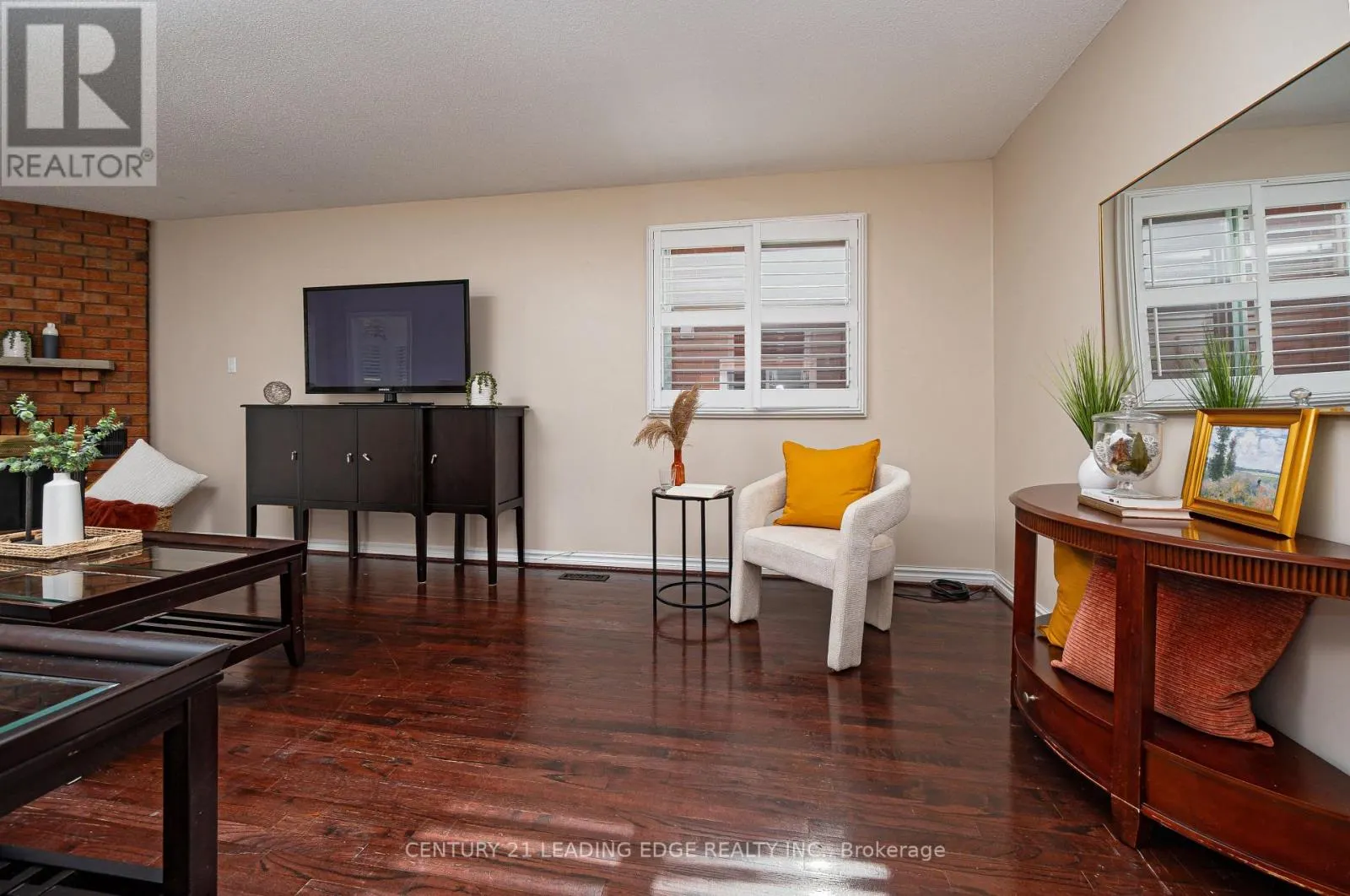 7 DELANCEY CRESCENT