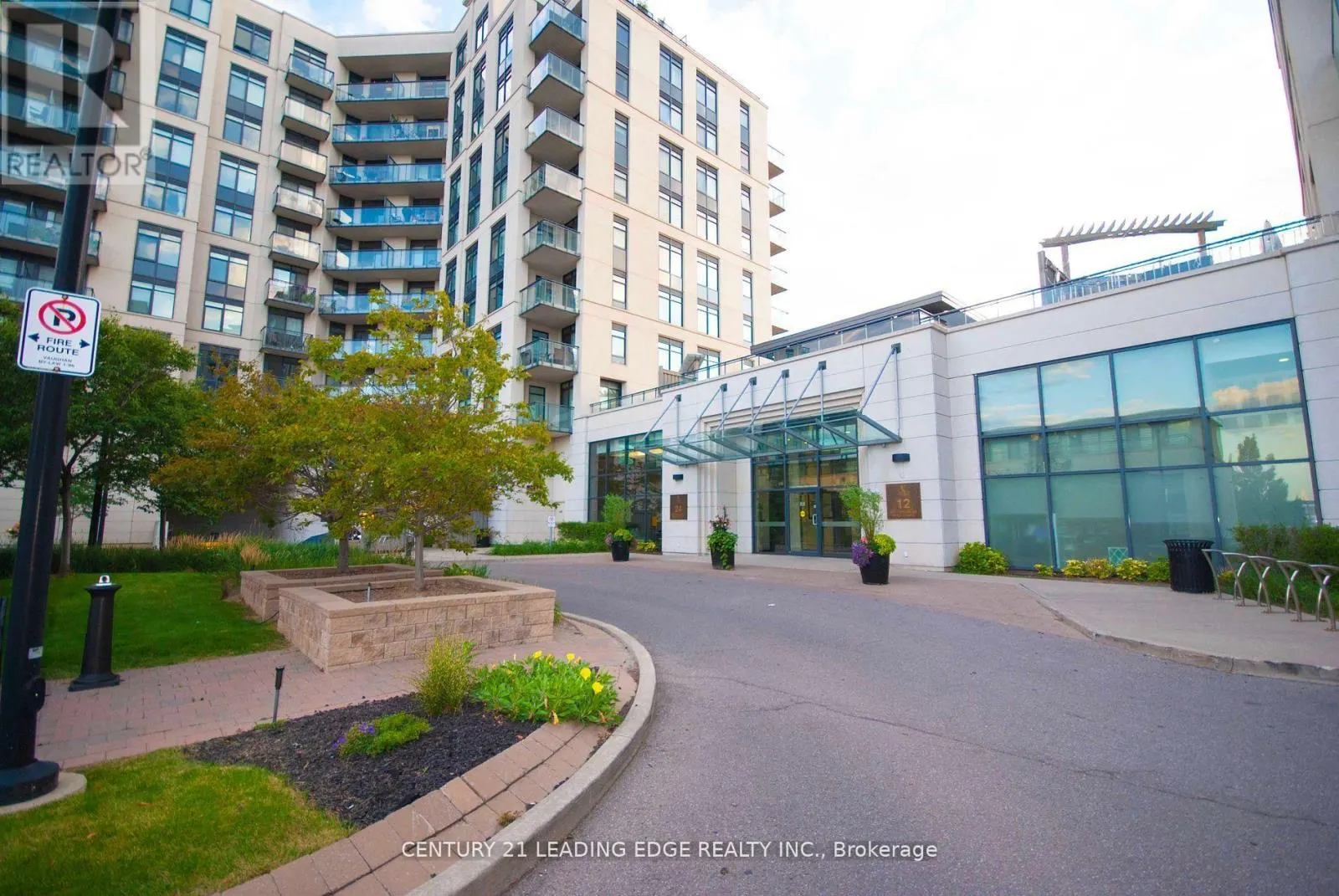 108 - 24 WOODSTREAM BOULEVARD