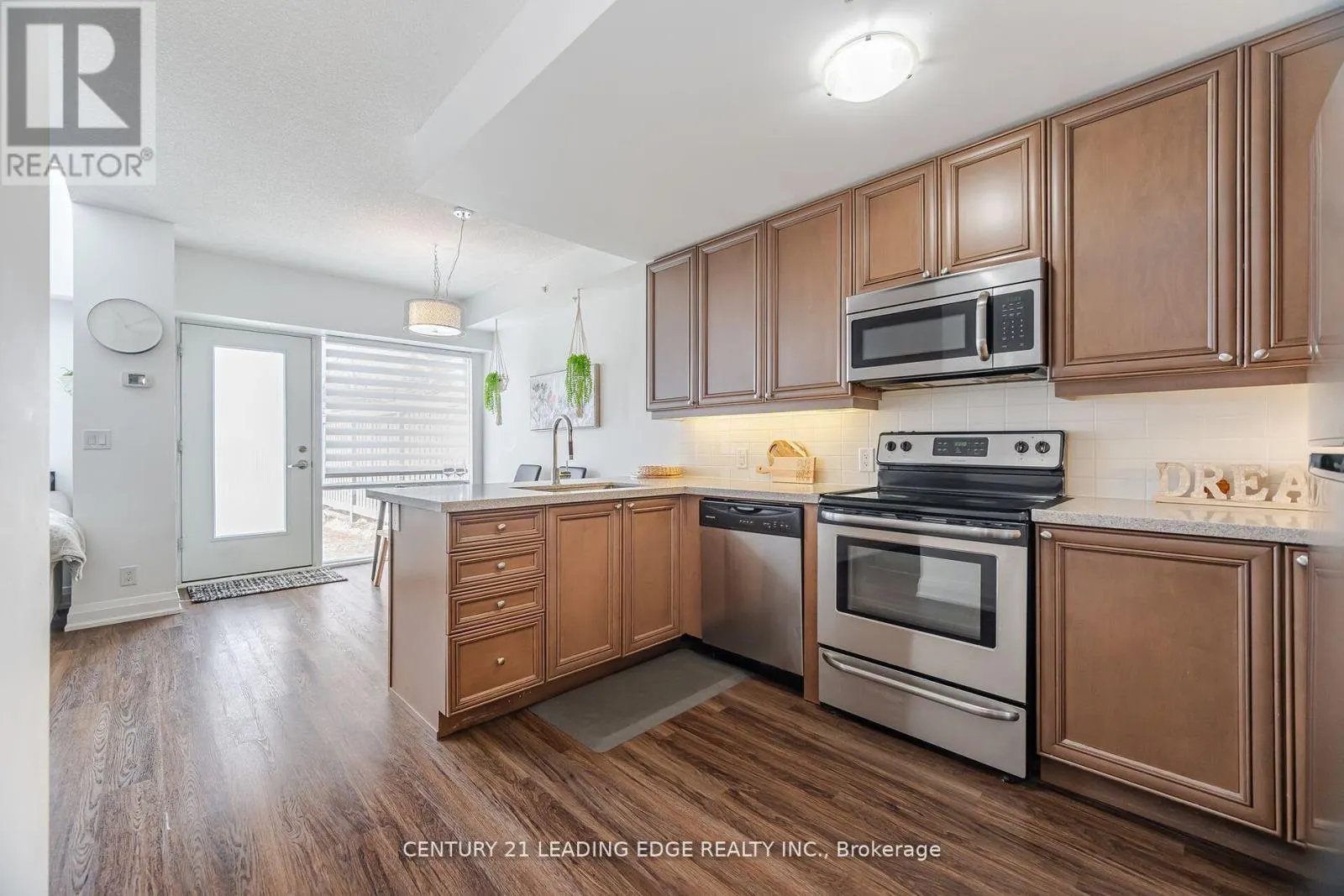 108 - 24 WOODSTREAM BOULEVARD