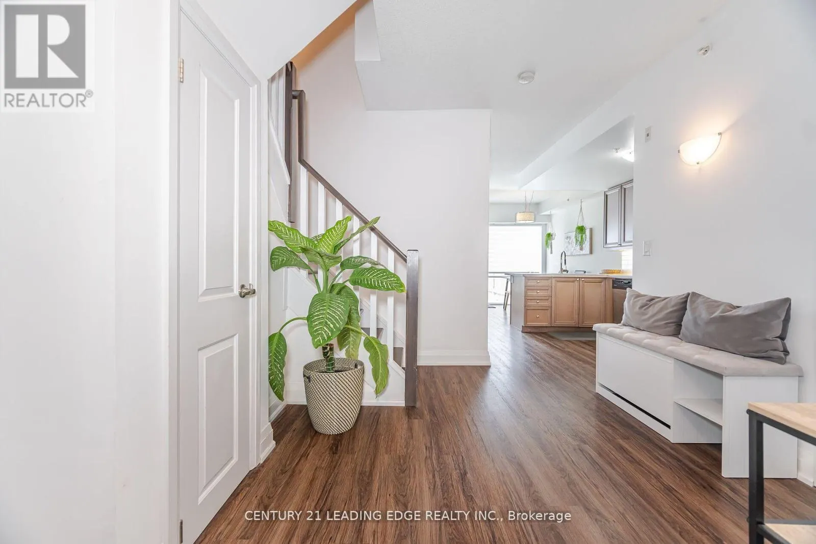 108 - 24 WOODSTREAM BOULEVARD