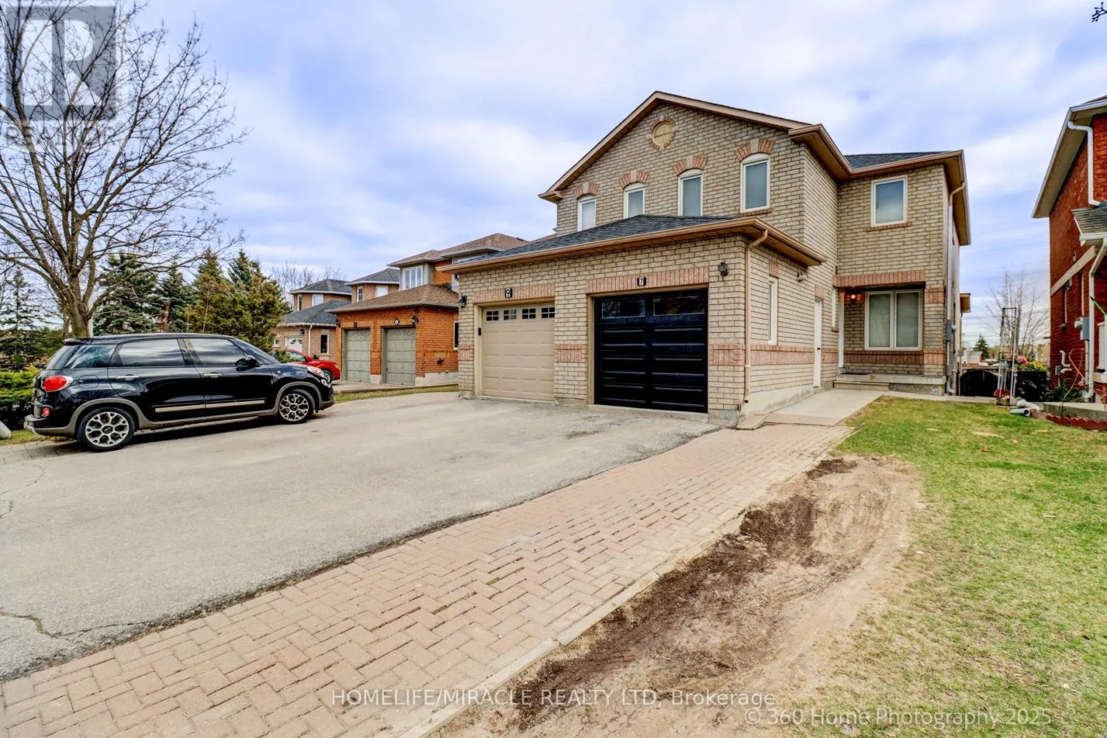 7 CREEKWOOD COURT
