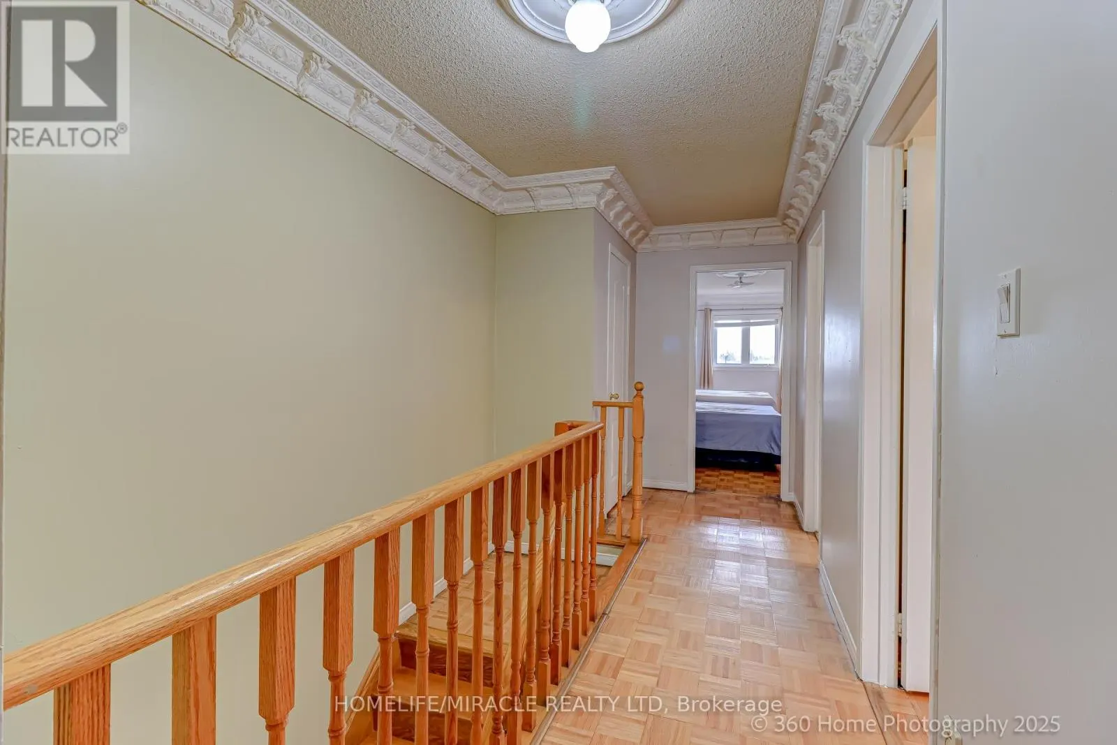 7 CREEKWOOD COURT
