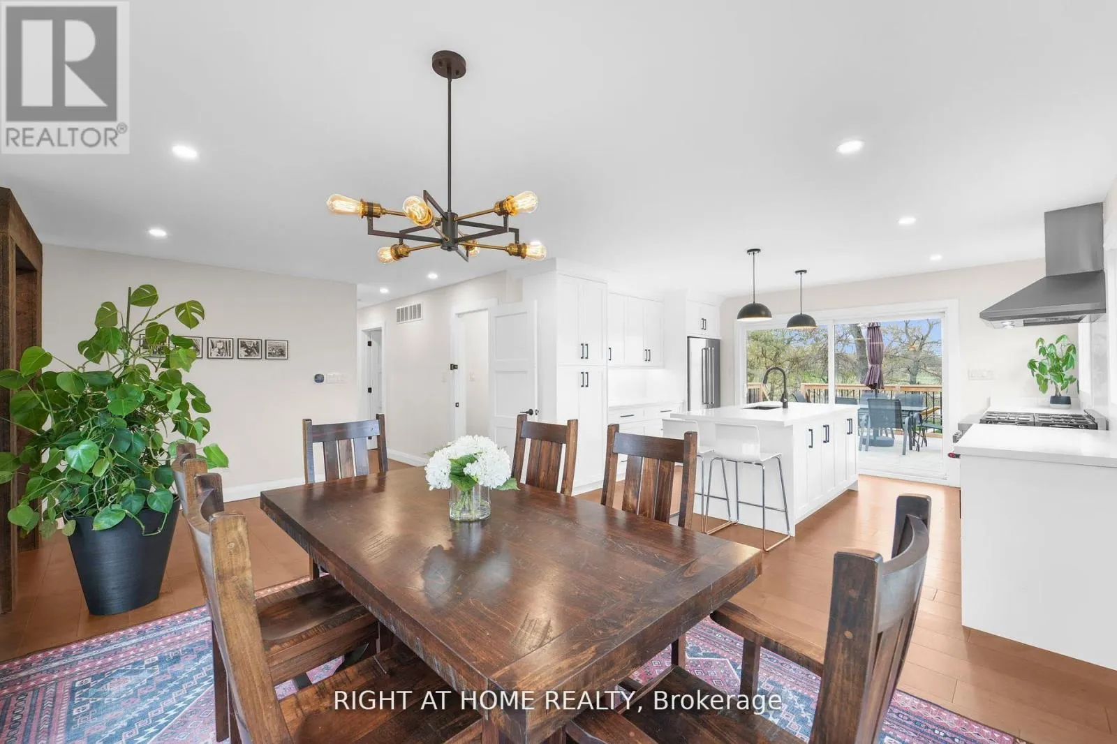 17083 WARDEN AVENUE
