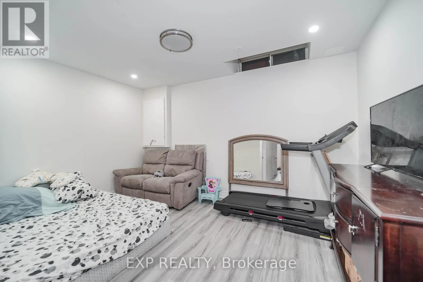 62 HARVEST FIELD ROAD