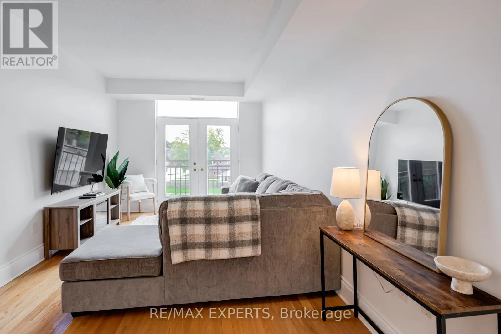 408 - 53 WOODBRIDGE AVENUE N