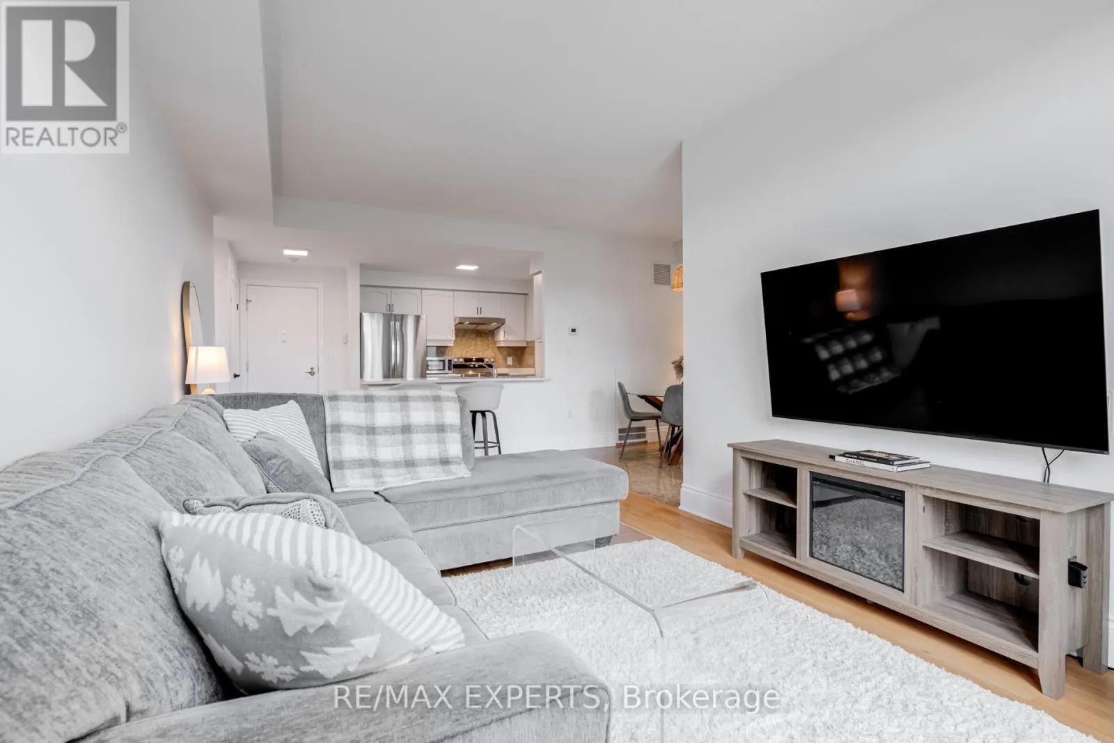 408 - 53 WOODBRIDGE AVENUE N