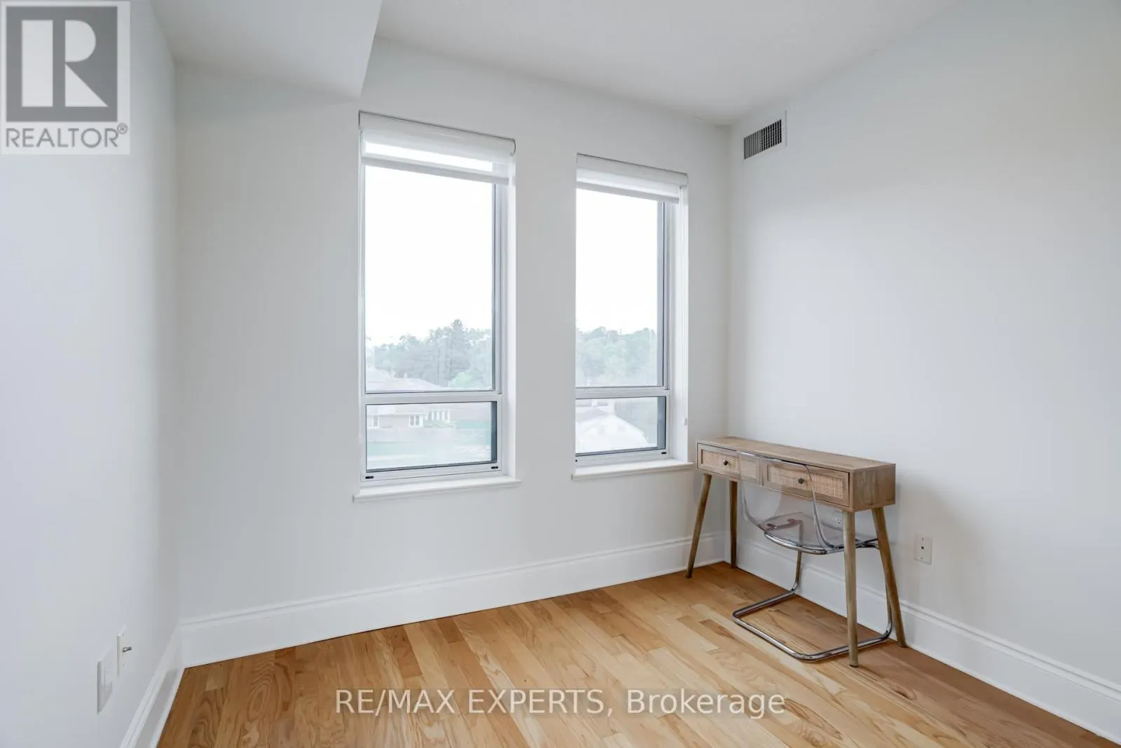 408 - 53 WOODBRIDGE AVENUE N