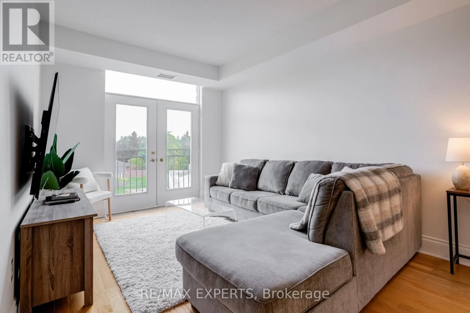 408 - 53 WOODBRIDGE AVENUE N