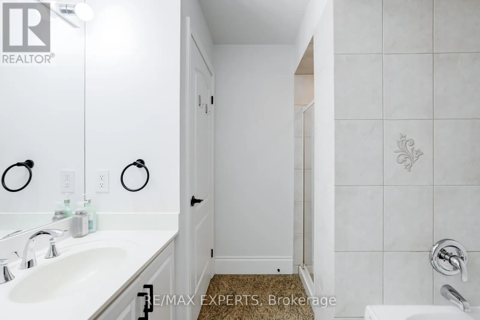 408 - 53 WOODBRIDGE AVENUE N