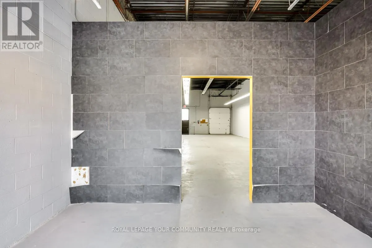 4 - 255 INDUSTRIAL PARKWAY S