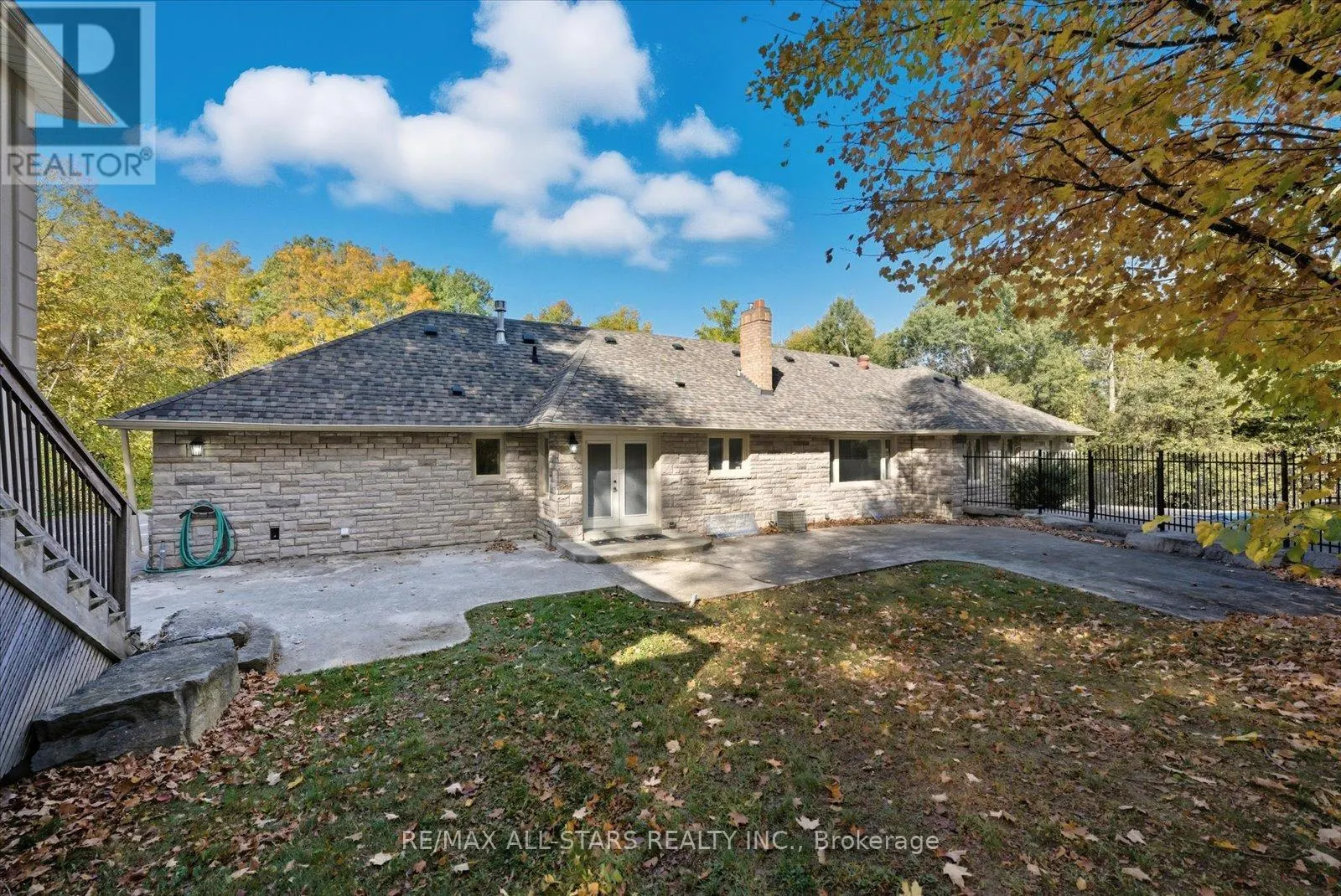 40 ALGONQUIN FOREST DRIVE