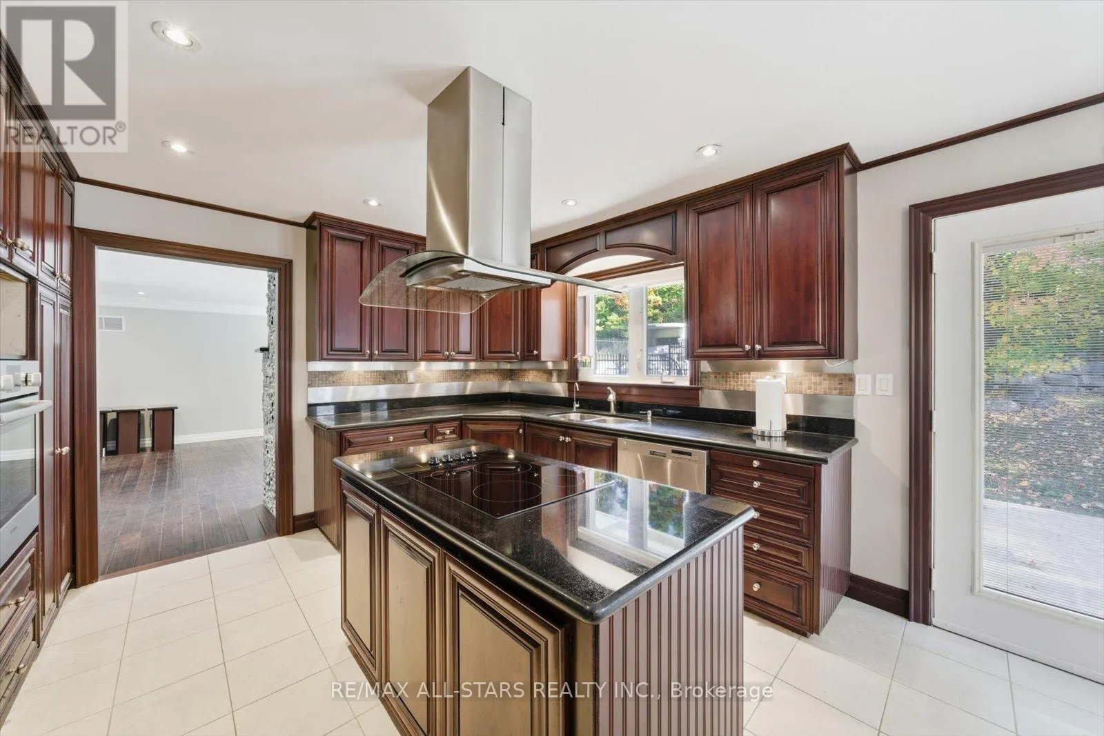 40 ALGONQUIN FOREST DRIVE