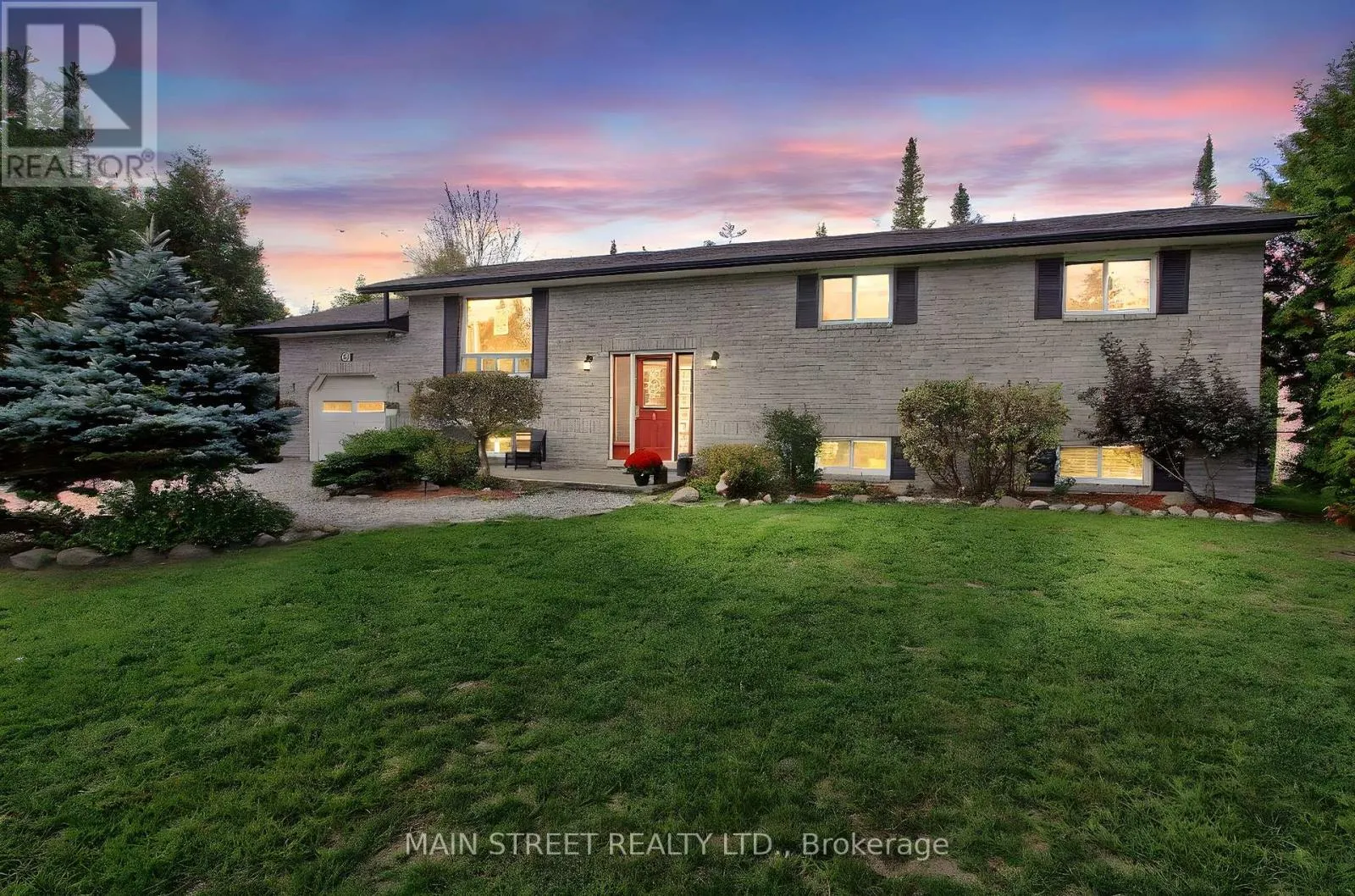 32 BEAVERDALE CRESCENT