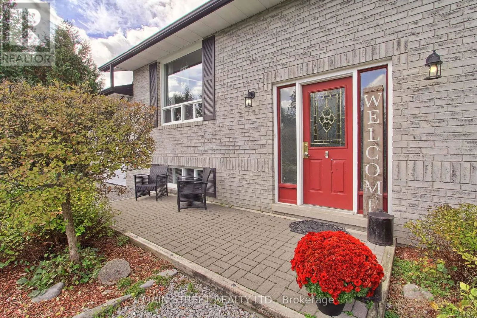32 BEAVERDALE CRESCENT