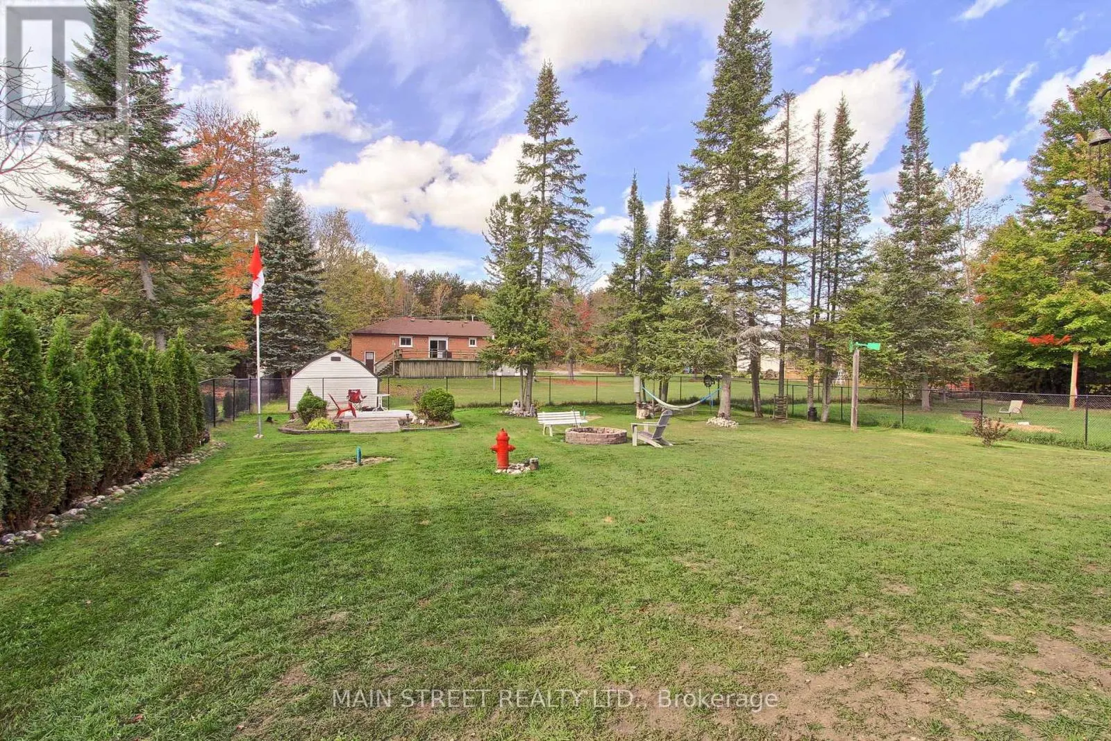 32 BEAVERDALE CRESCENT