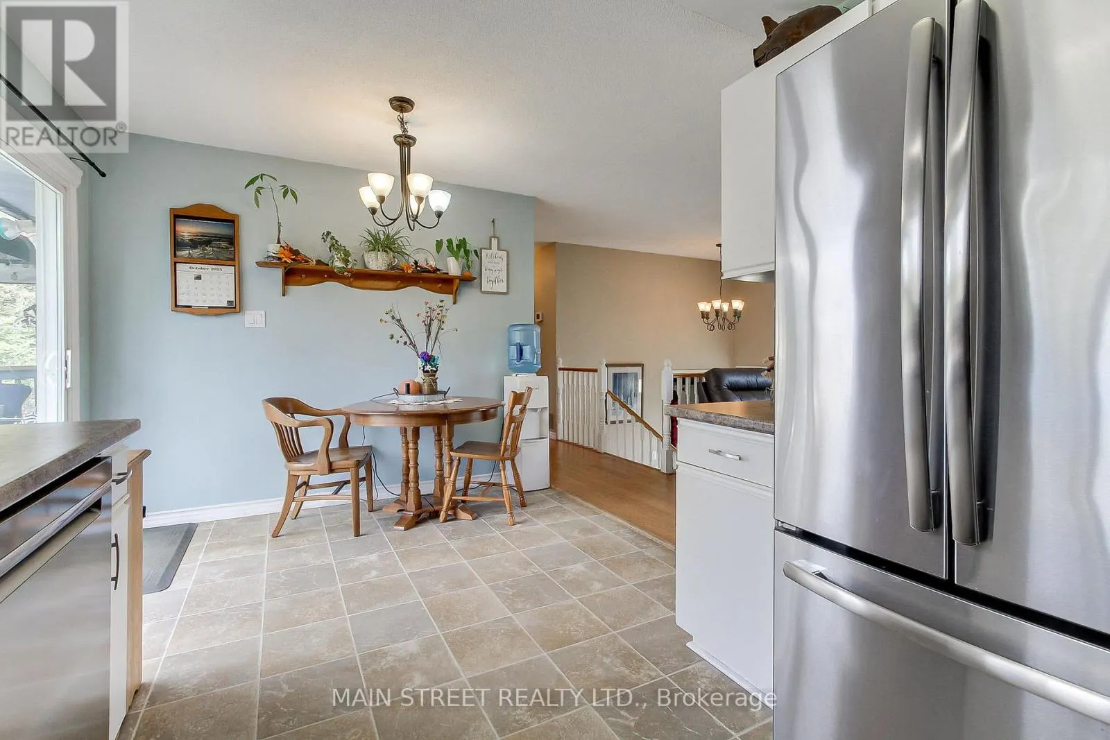 32 BEAVERDALE CRESCENT