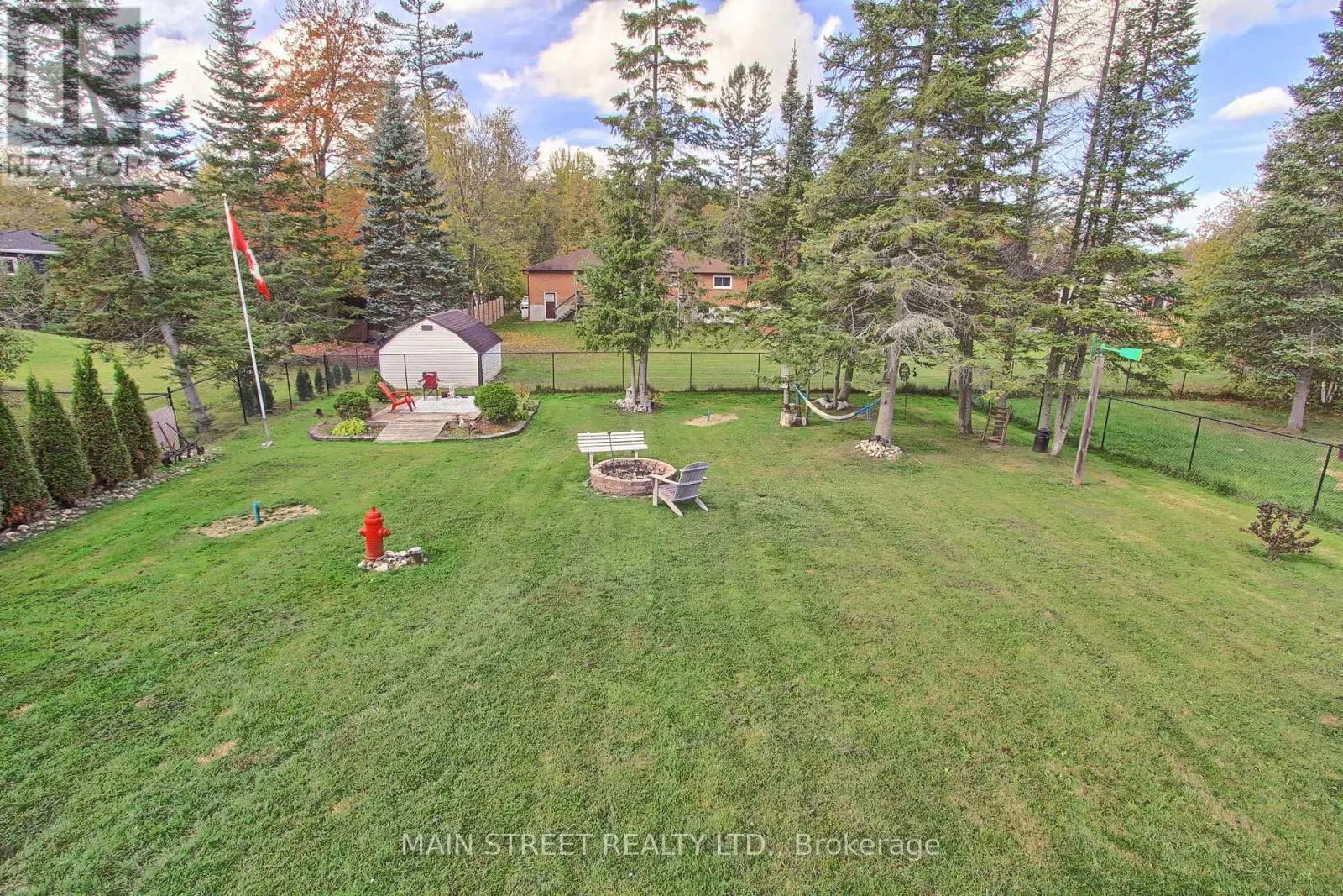 32 BEAVERDALE CRESCENT