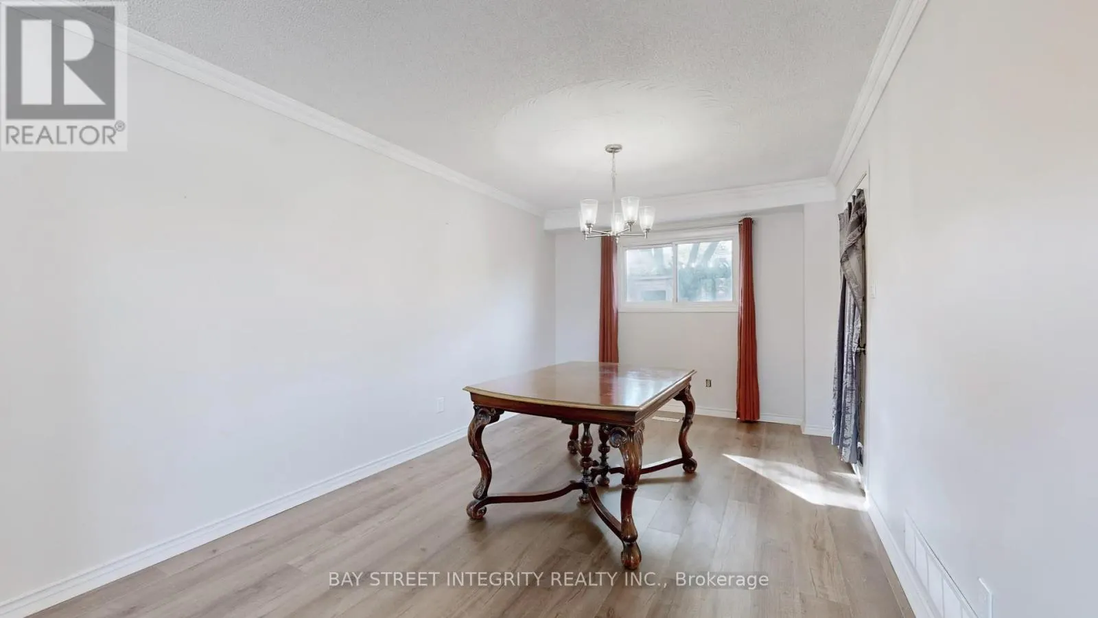 904 WAYNE DRIVE