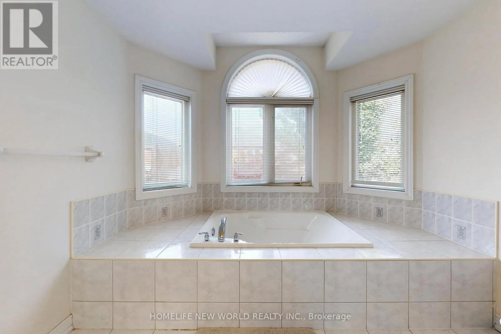 74 SAINT JAMES AVENUE