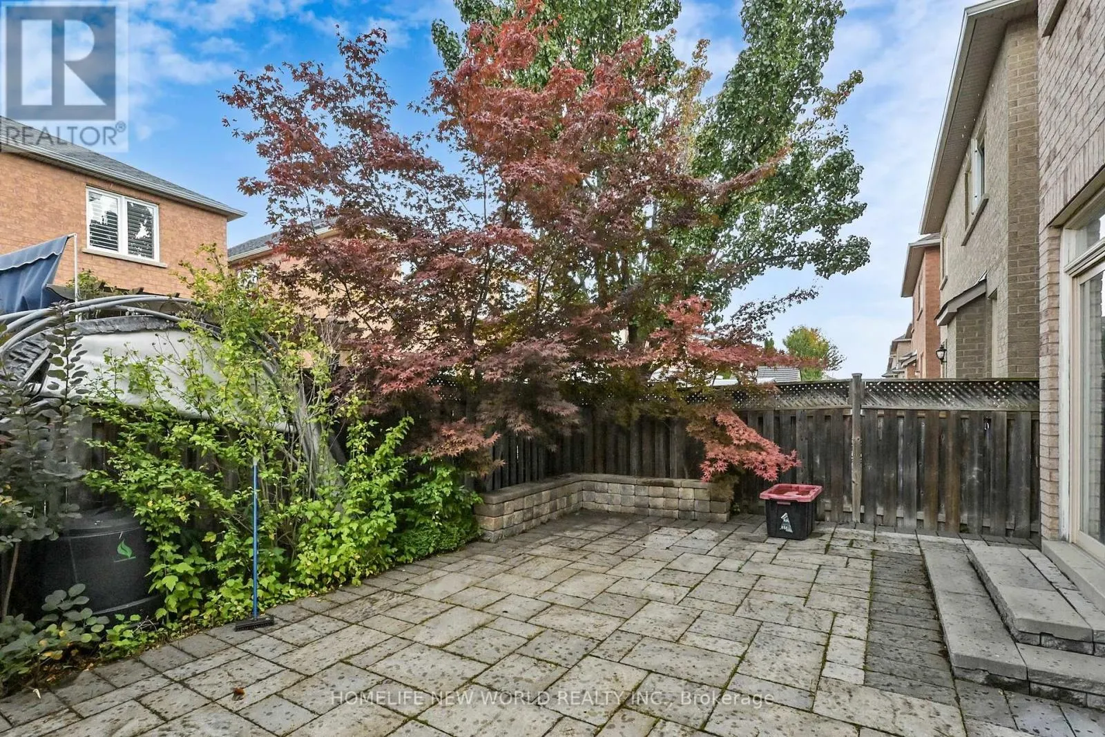 74 SAINT JAMES AVENUE