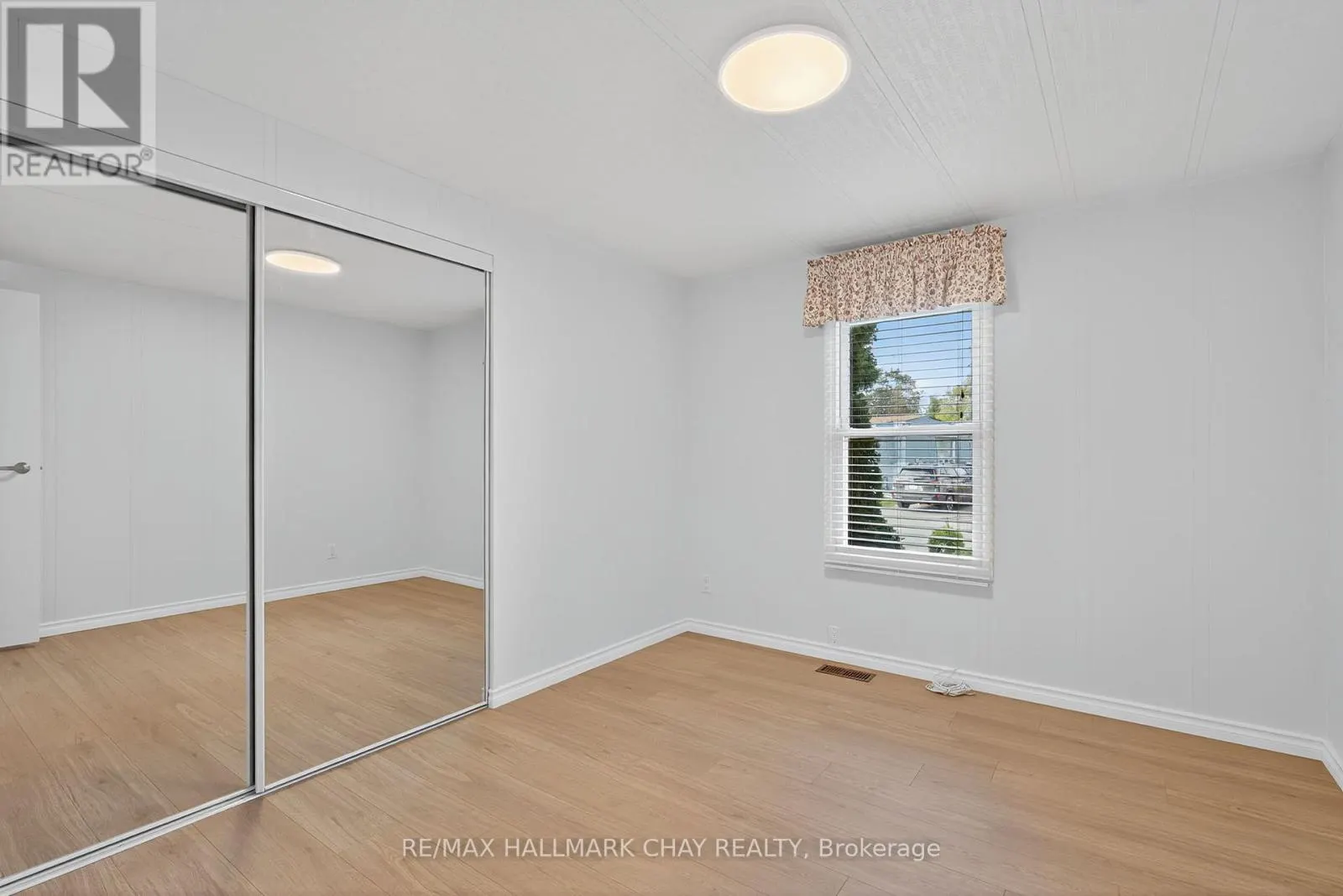 3 LINDEN LANE