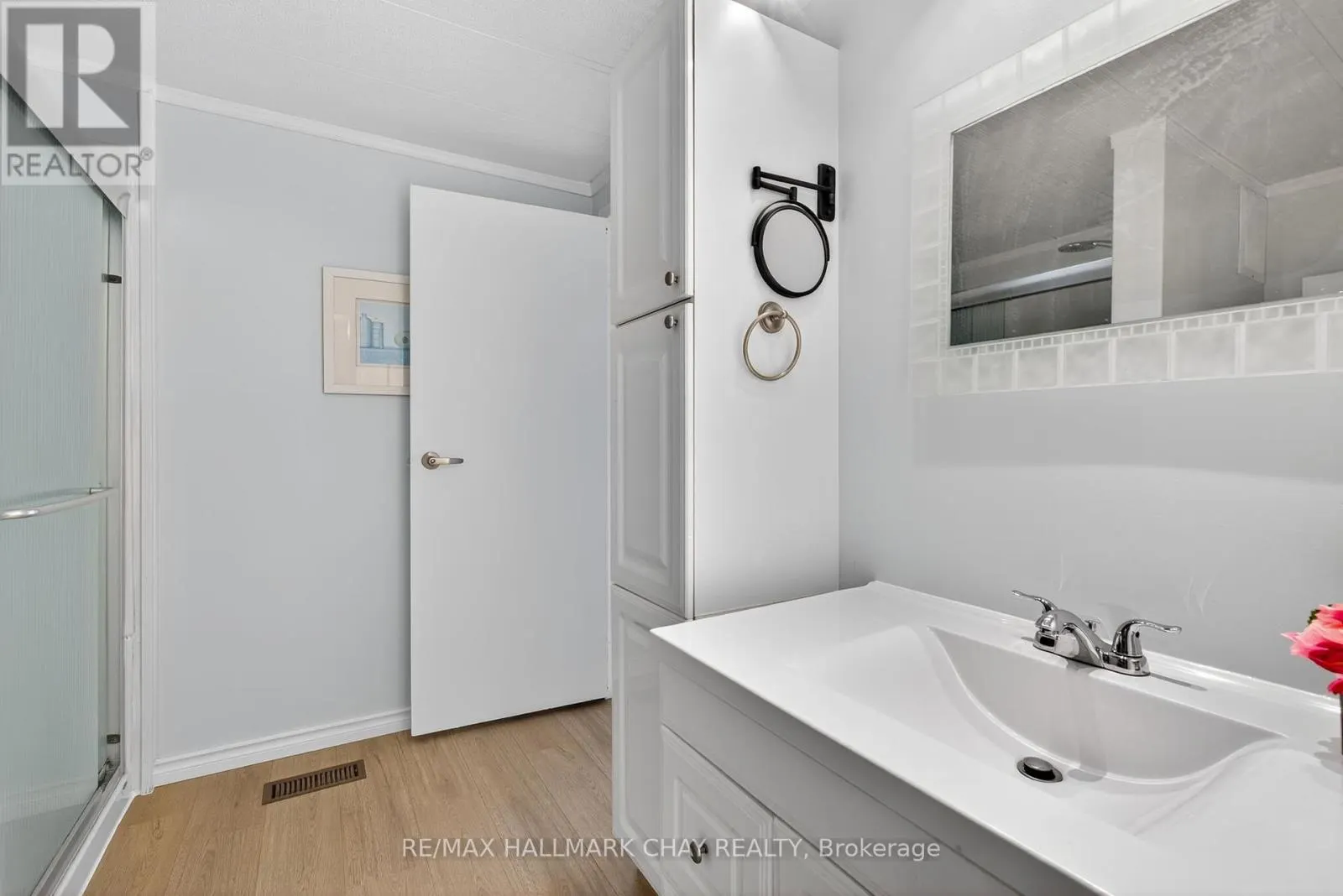 3 LINDEN LANE
