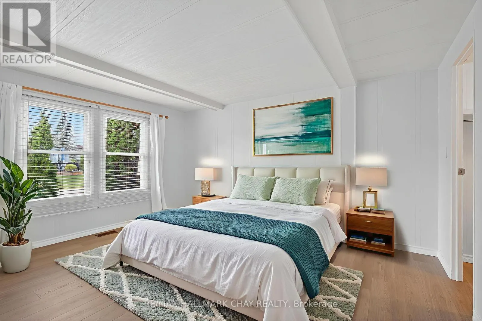3 LINDEN LANE