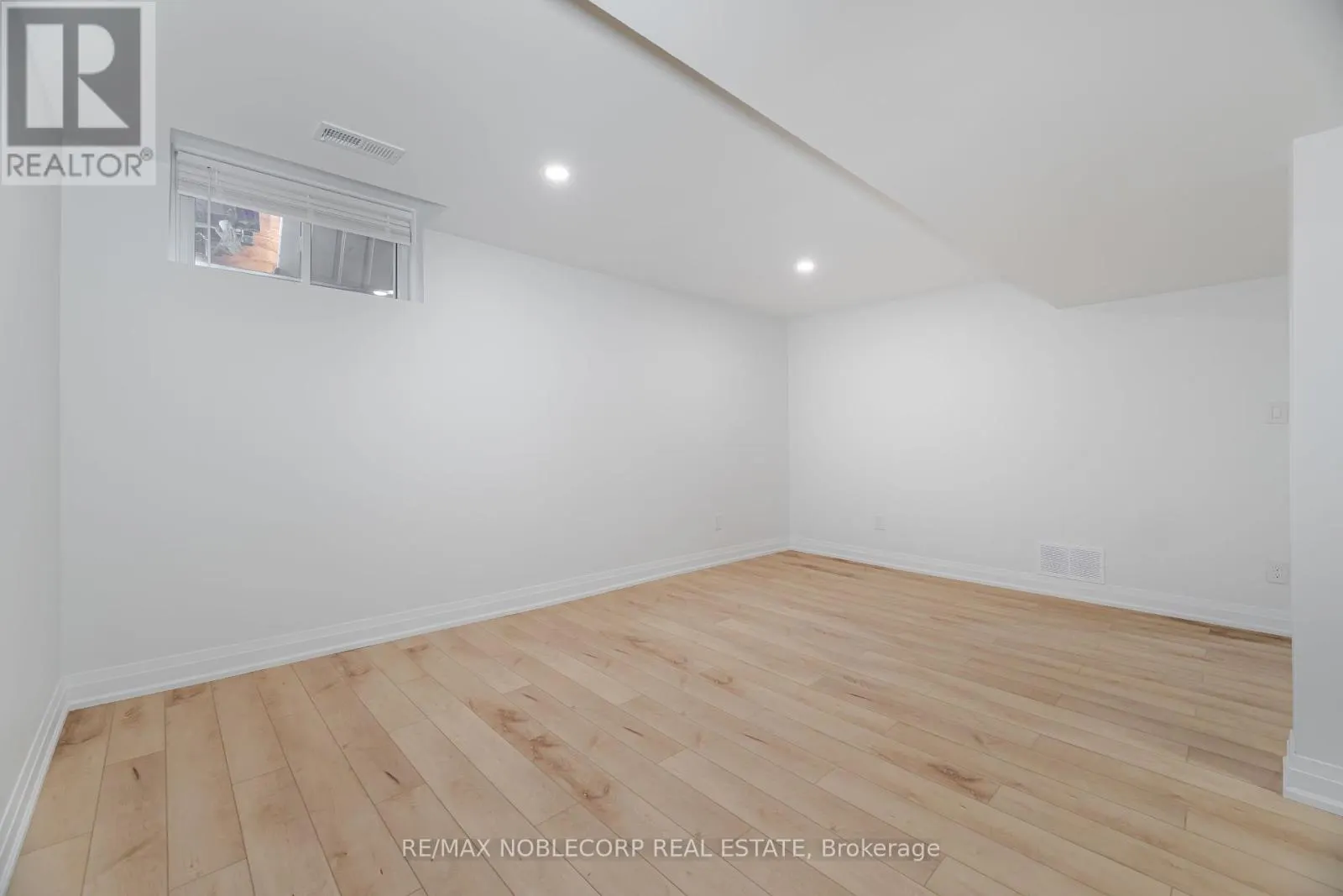 LOWER - 131 DUNSTAN CRESCENT
