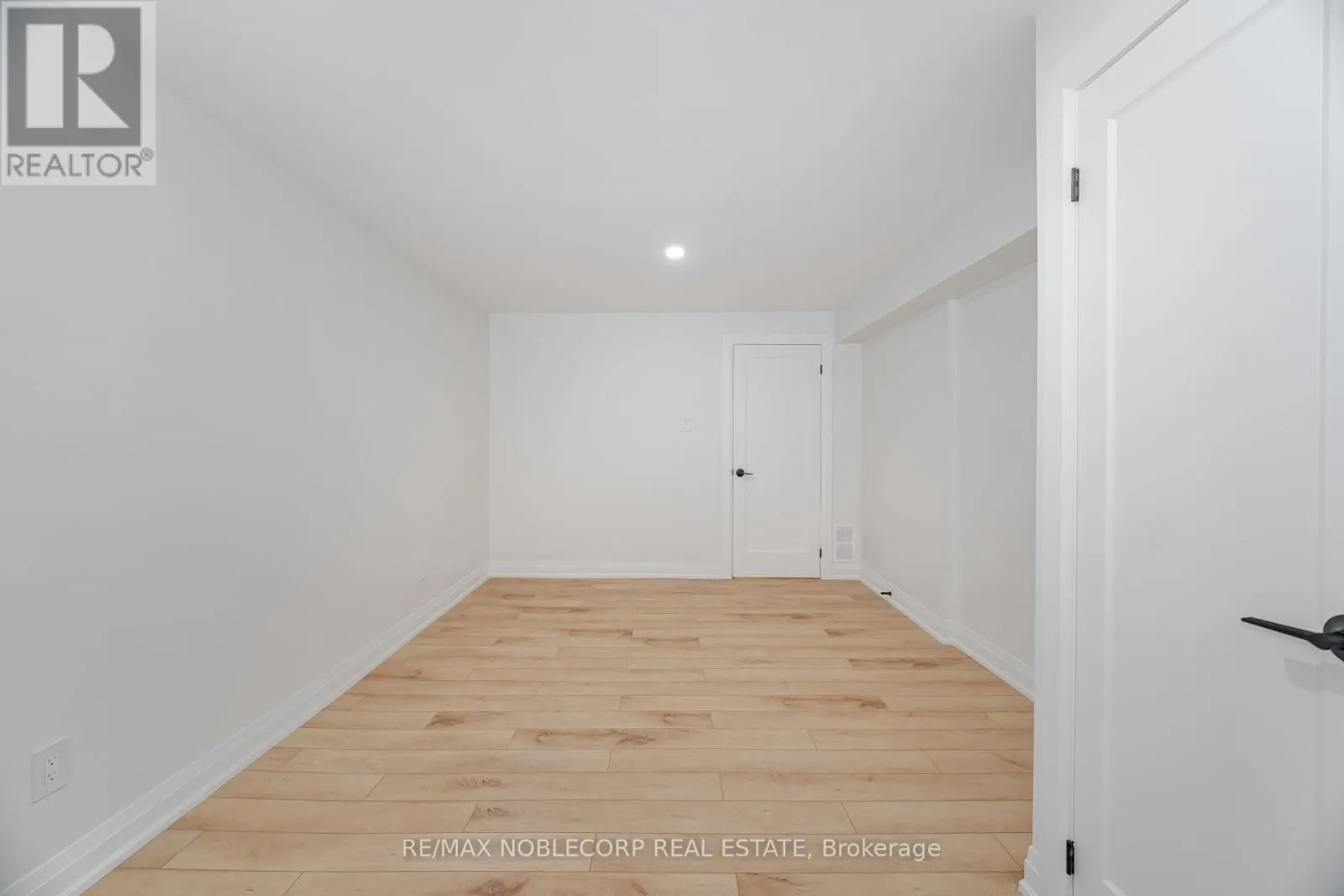 LOWER - 131 DUNSTAN CRESCENT