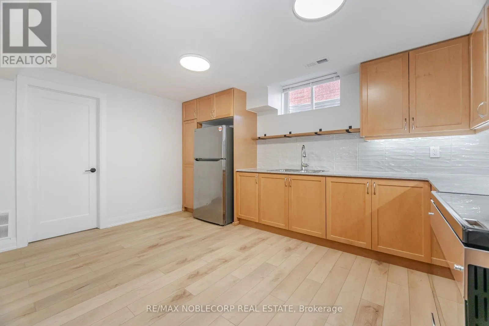 LOWER - 131 DUNSTAN CRESCENT