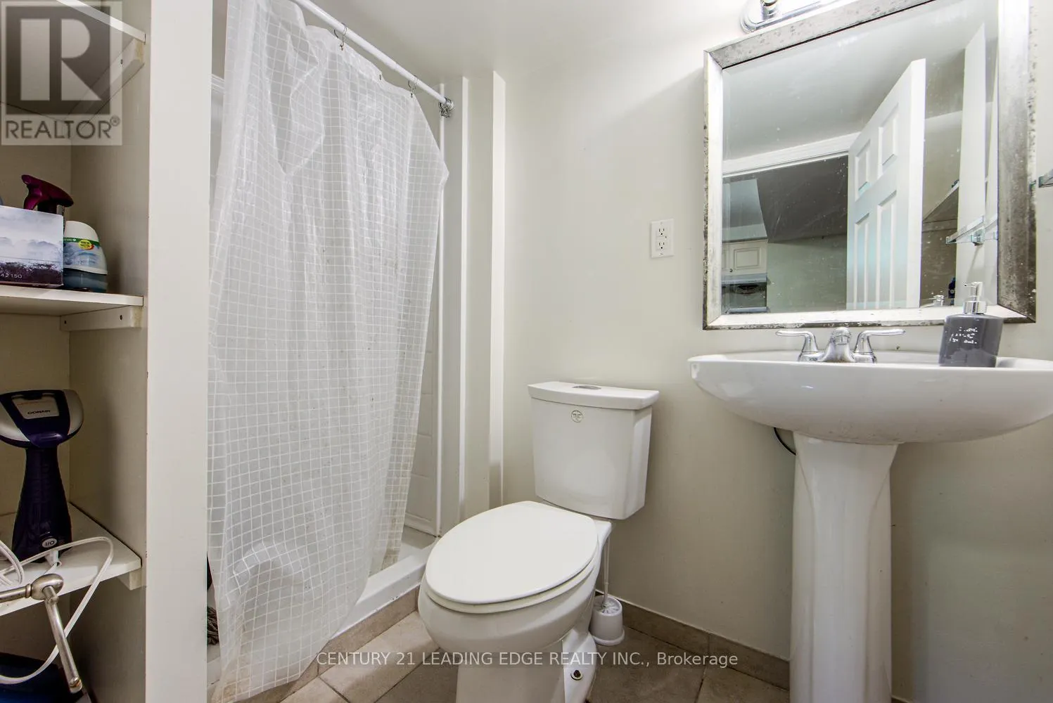 WALKOUT BASEMENT - 45 WALES AVENUE