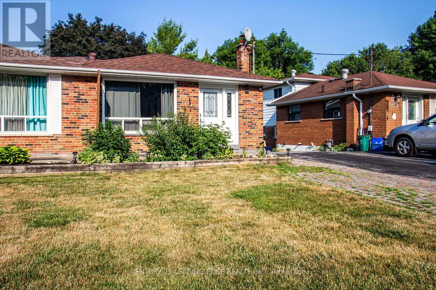 WALKOUT BASEMENT - 45 WALES AVENUE