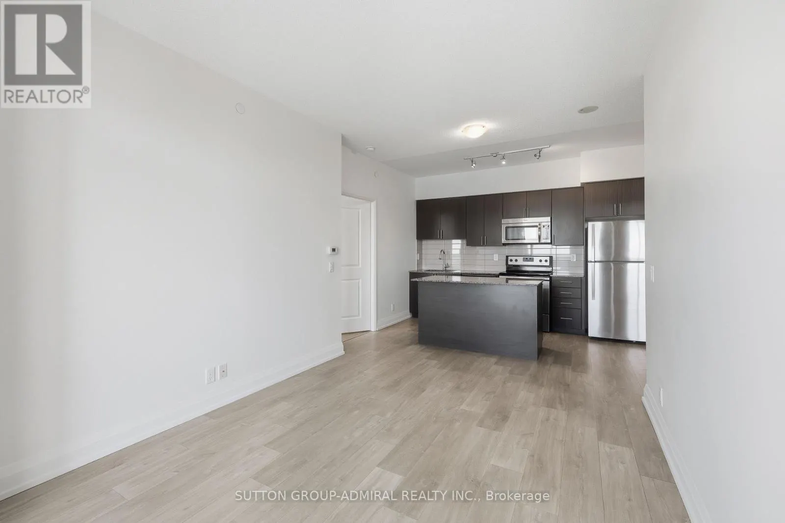 1610 - 7890 BATHURST STREET