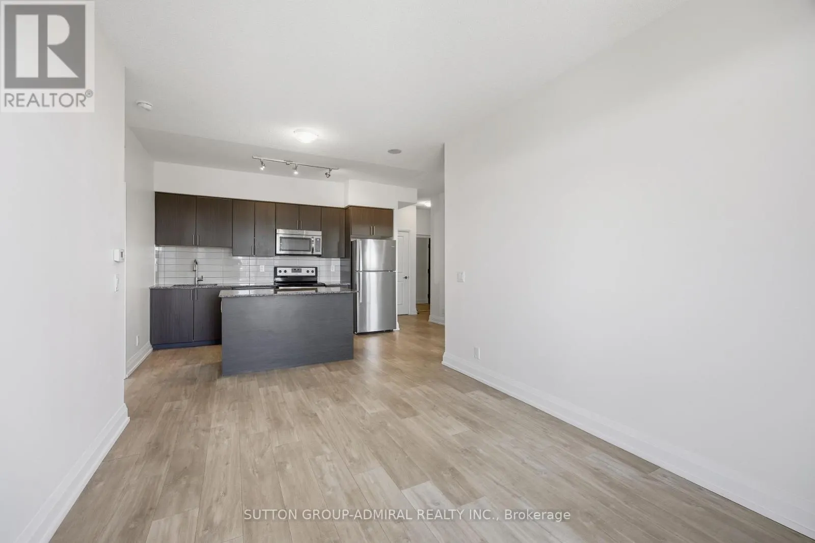 1610 - 7890 BATHURST STREET