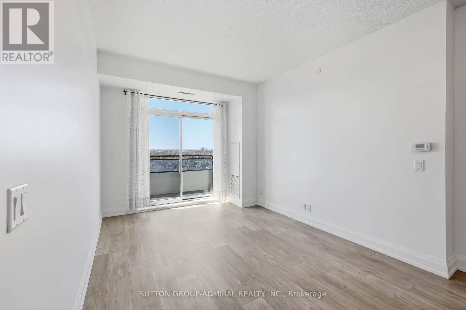1610 - 7890 BATHURST STREET